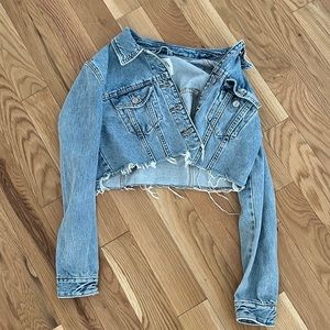 Zara medium cropped jean jacket